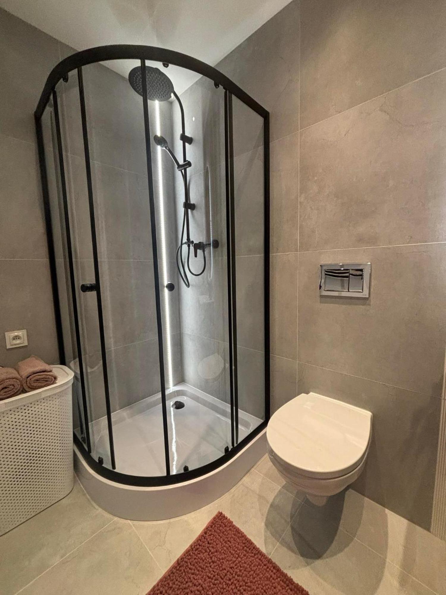 Apartament Pod Wieza 1 Валбжих Экстерьер фото