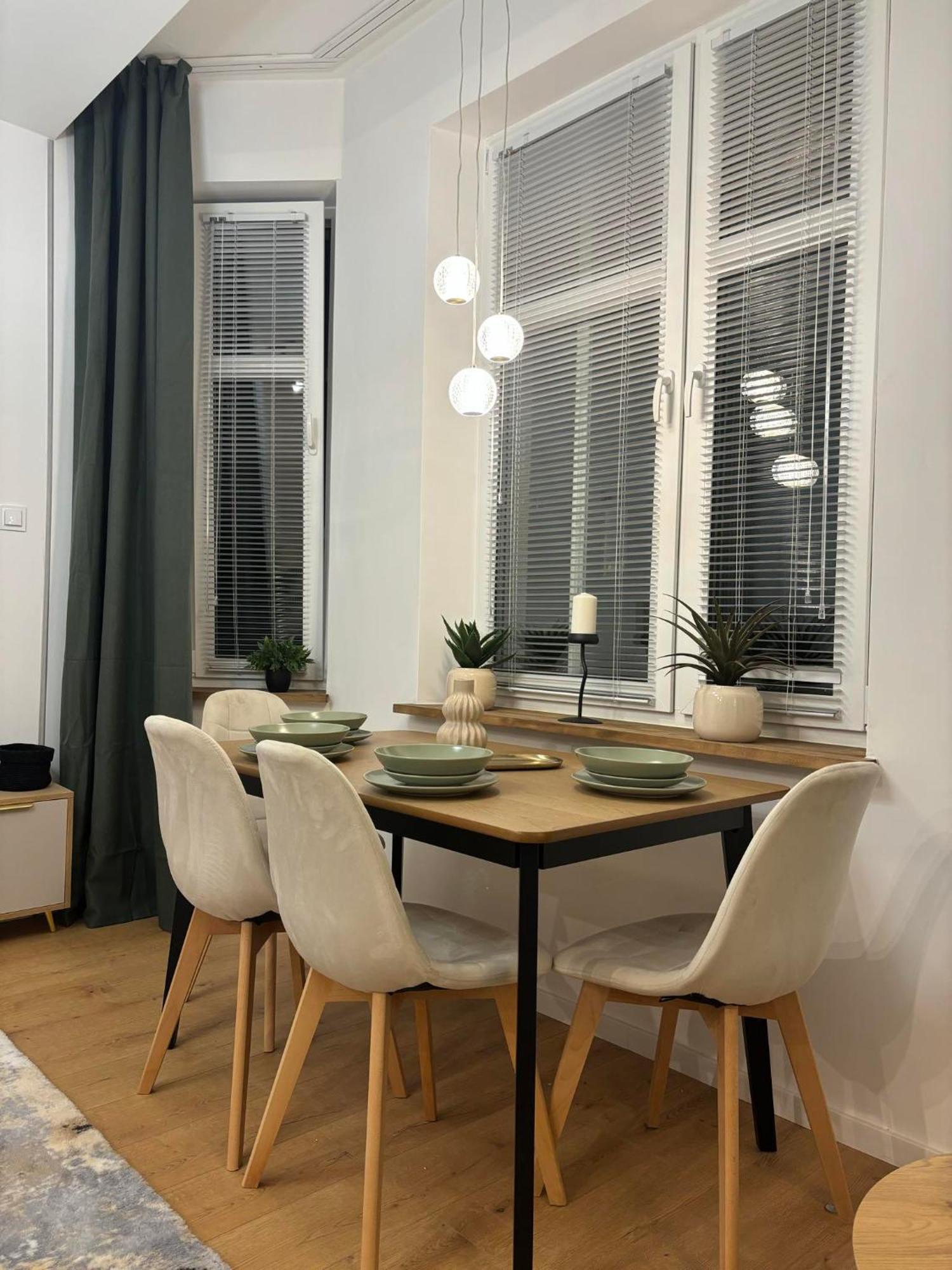 Apartament Pod Wieza 1 Валбжих Экстерьер фото